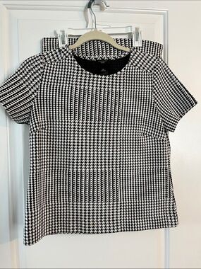 Classic Black & White Houndstooth Short Sleeve Top & matching pencil skirt